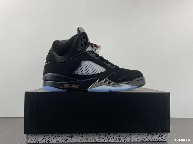 845035-003 5 (2016) Black Retro Jordan Metallic 1206